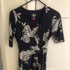 Vince Camuto floral dress size 4